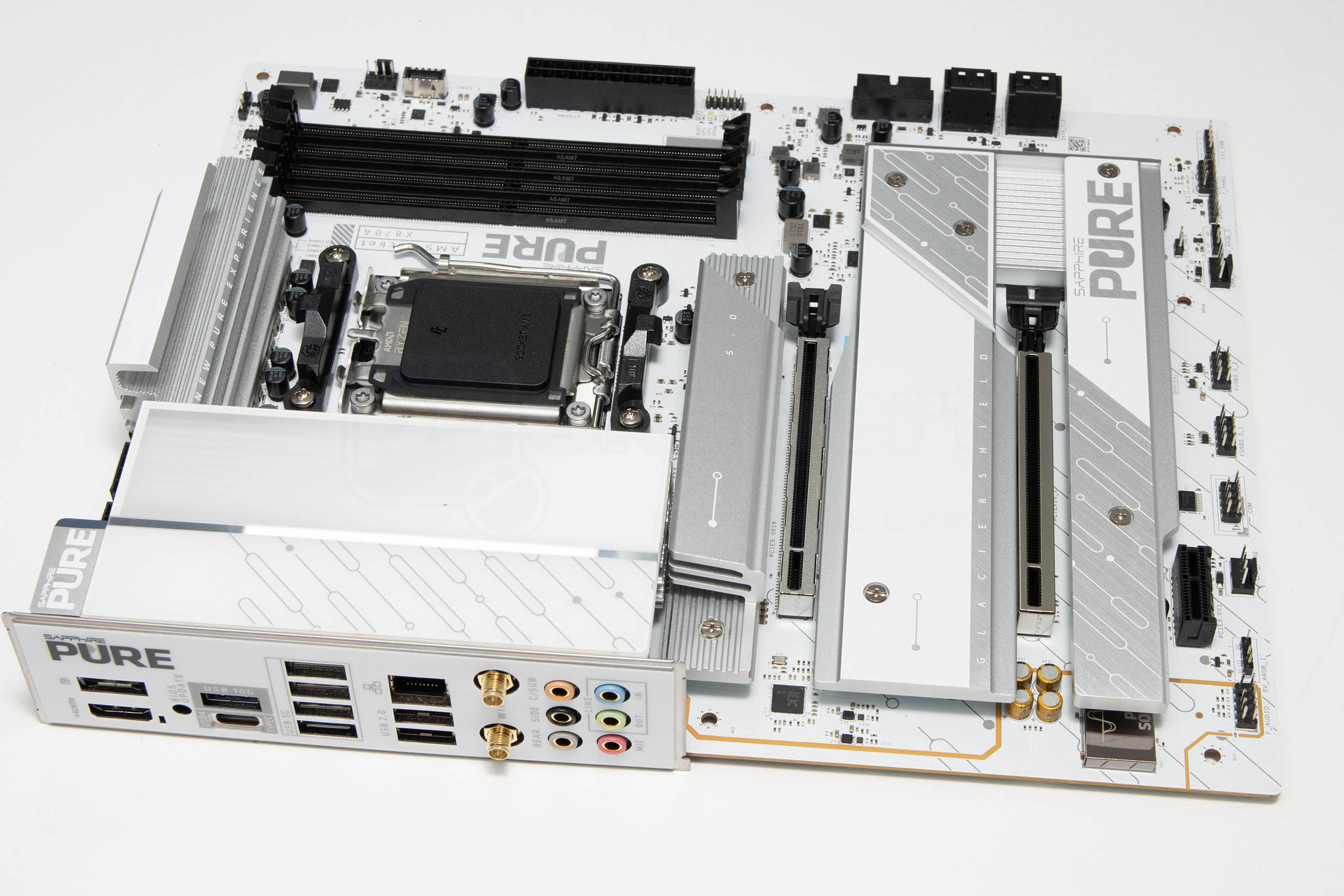 Sapphire Pure X870A WiFi7 recenzija